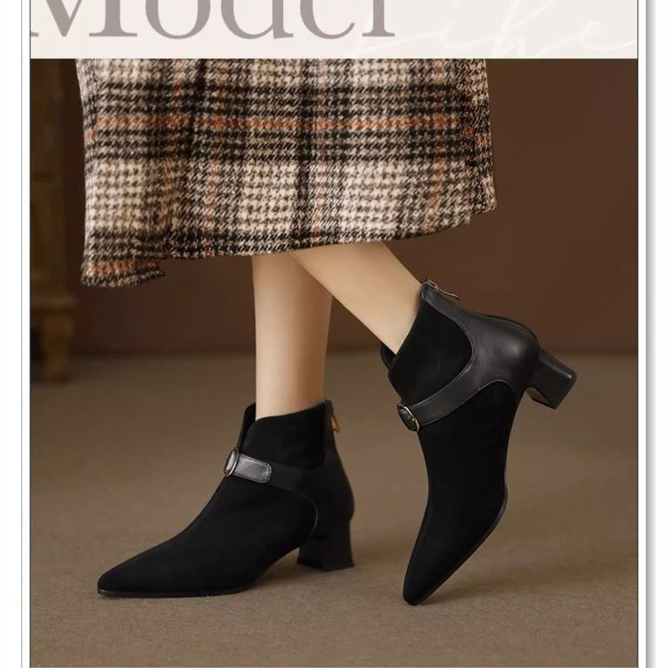 Pointed-toe Suede Belt-strap Mid-heel Ankle Boots foto 3