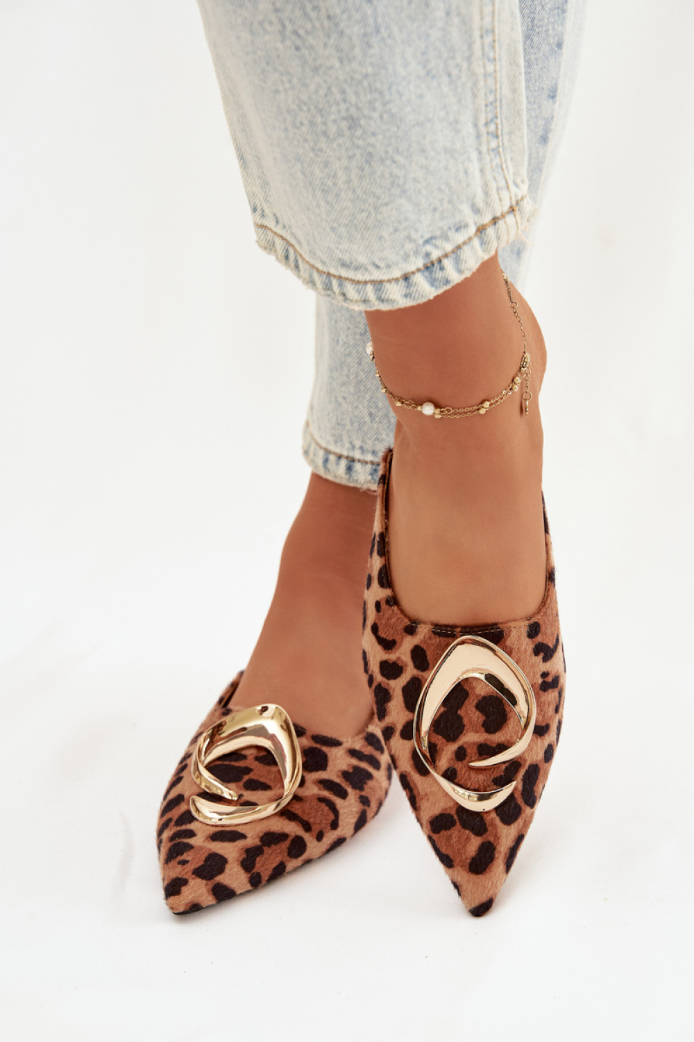 Slippers Step in style