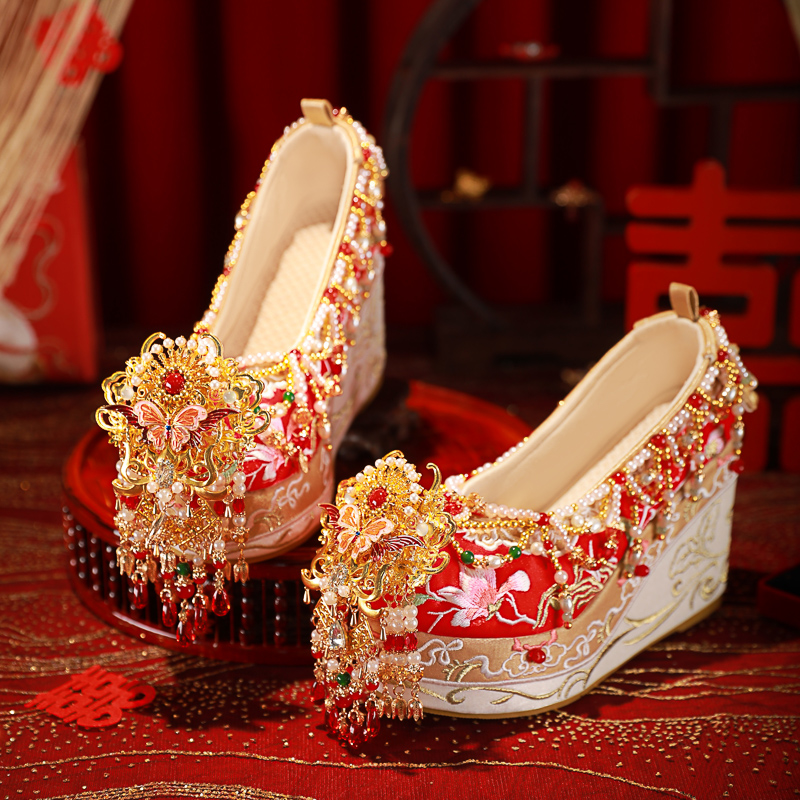 Original Handmade Chinese-style Wedding Shoes - The Xiuhe Shoes With A Heel, Custom-made By Hand, Featuring Ancient Style, Adding New Elements For The Bride's Wedding Chinese-style Dress Shoes, Women' foto 3