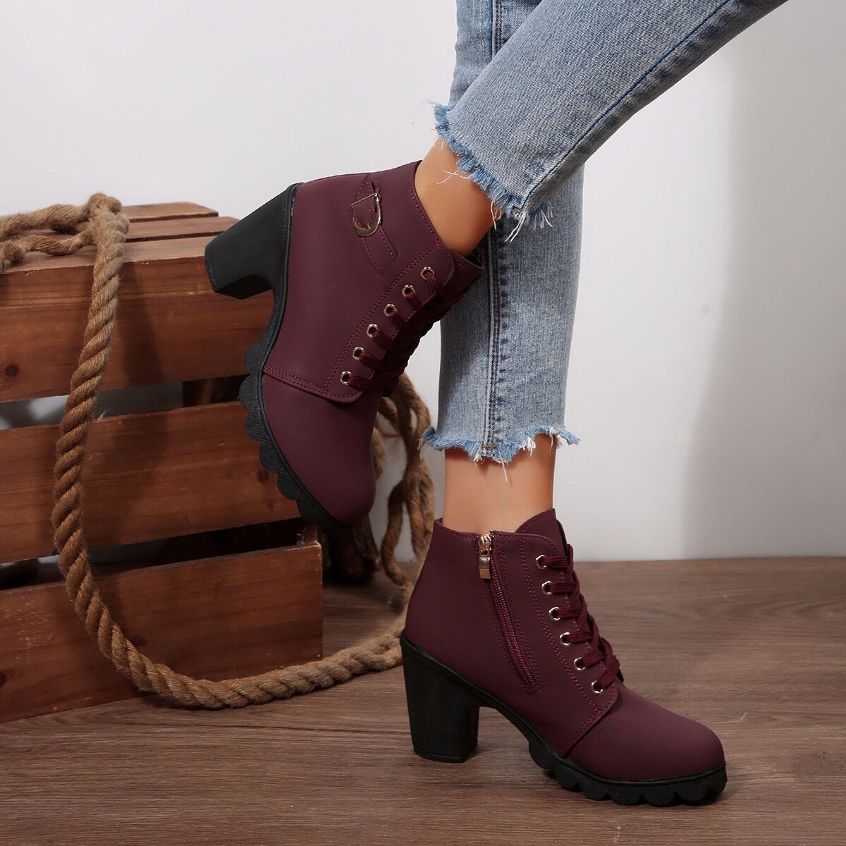 Womens Cross-Tie Chunky-Heel Ankle Boots foto 5