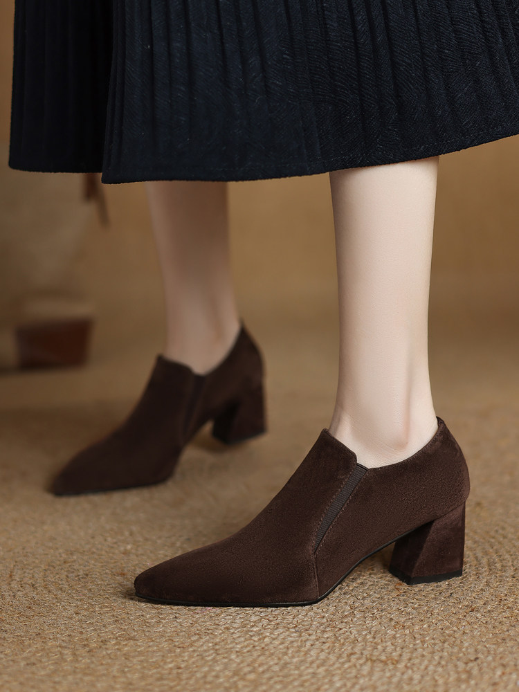 Suede-textured Deep-toe Pointed-toe Chunky-heel Shoes foto 5