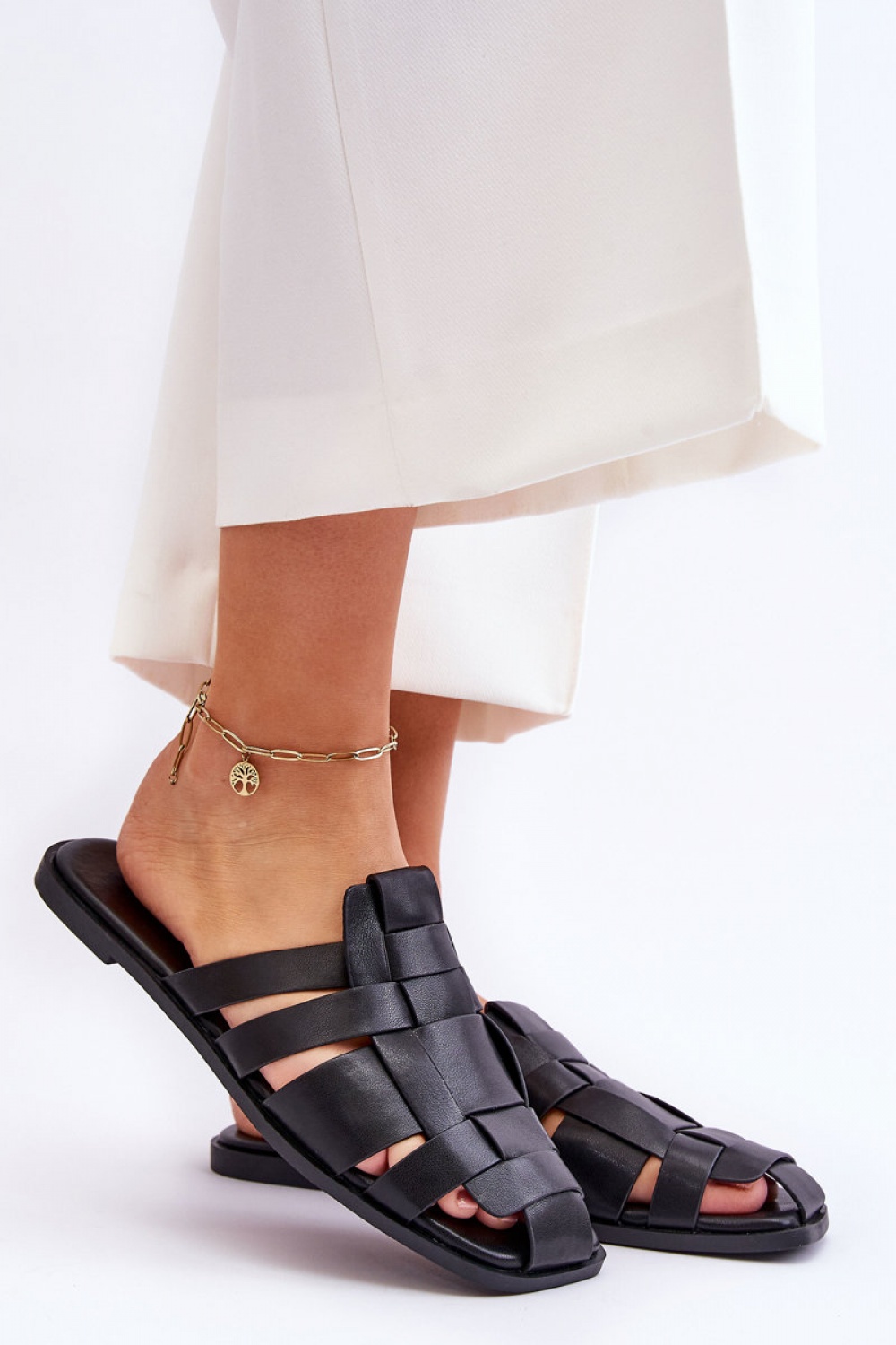 Slippers Step in style