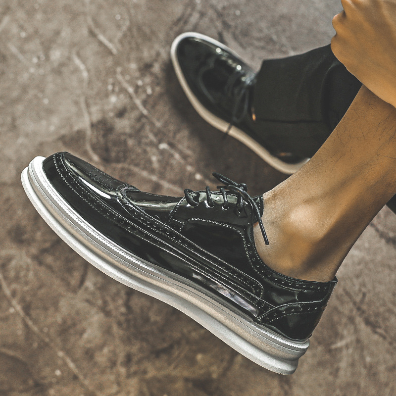Men's Carved Casual British Leather Shoes foto 4