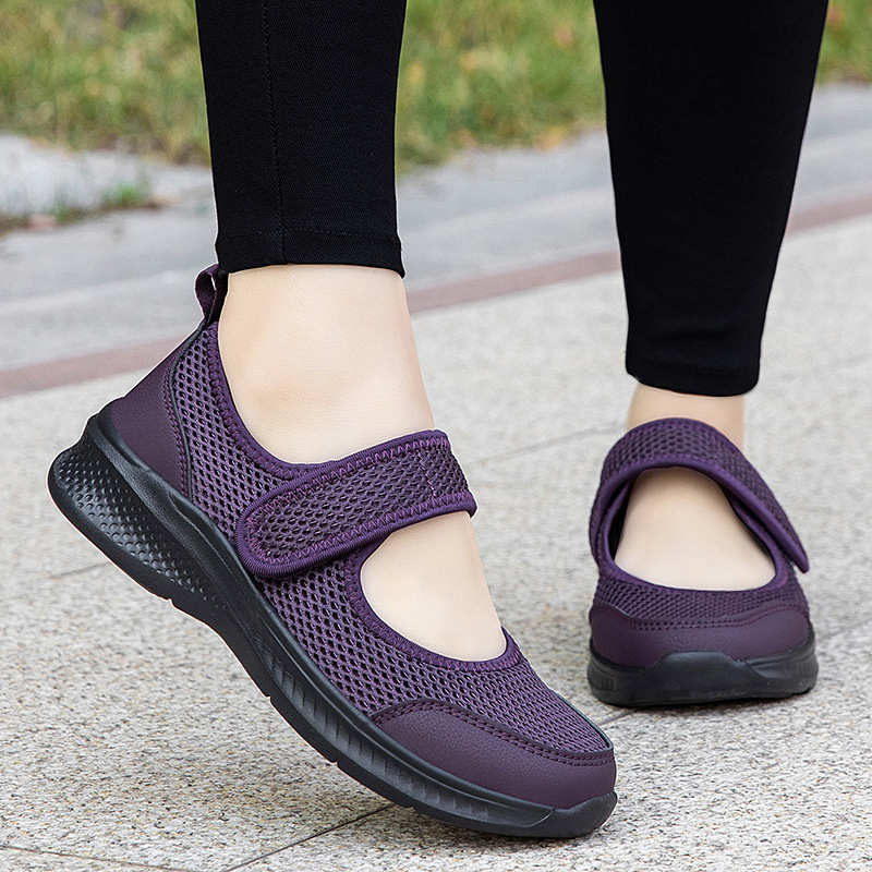 Low-top Thick Bottom Hollow Buckle Casual Mesh Shoes For The Old foto 2