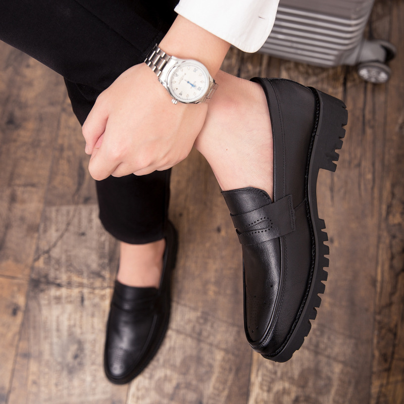 Men's Pointed Carved Leather British Business Casual Shoes foto 5