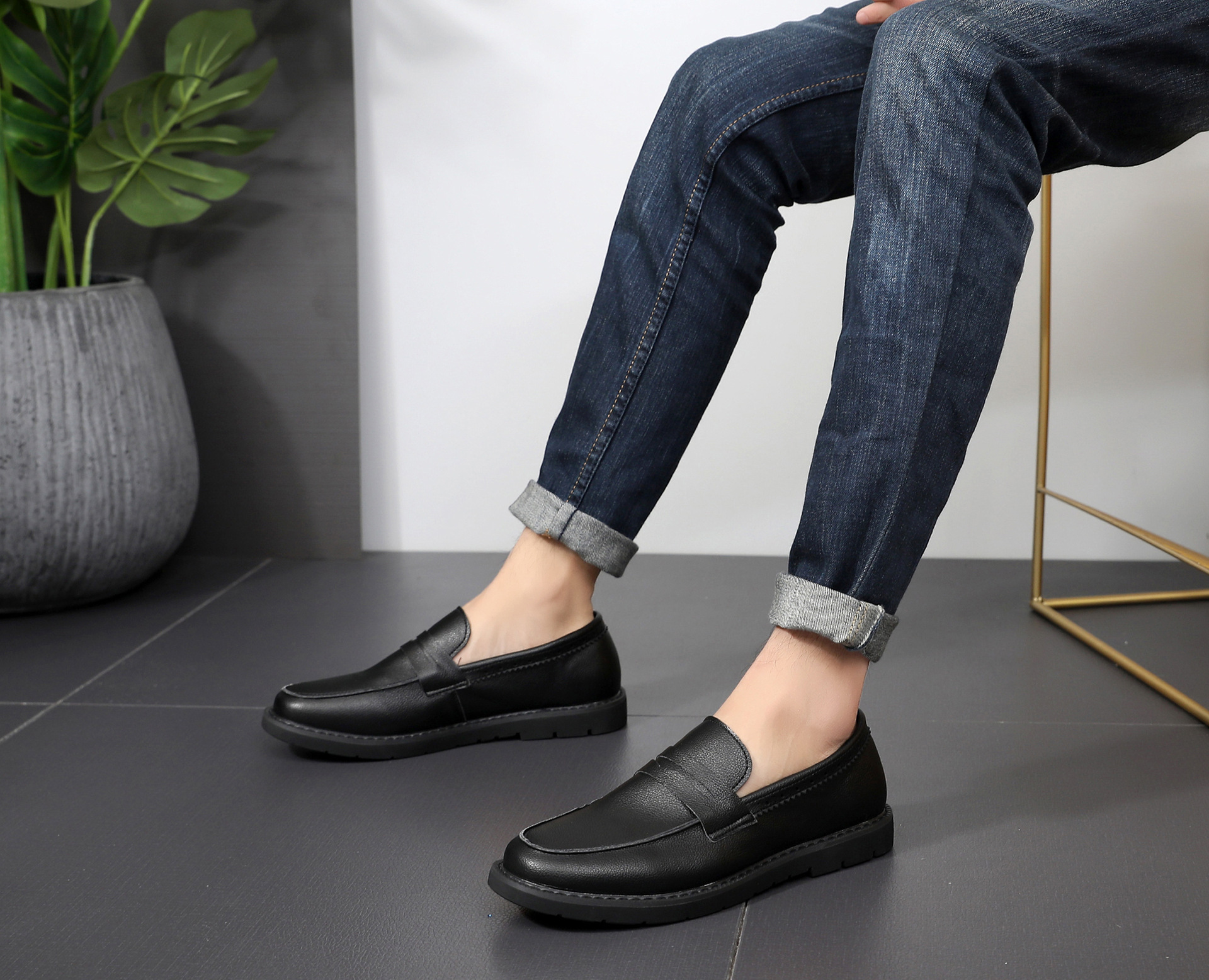 New Ultra-soft Men's Driving Casual Leather Korean Retro Slip-on Business Shoes foto 4