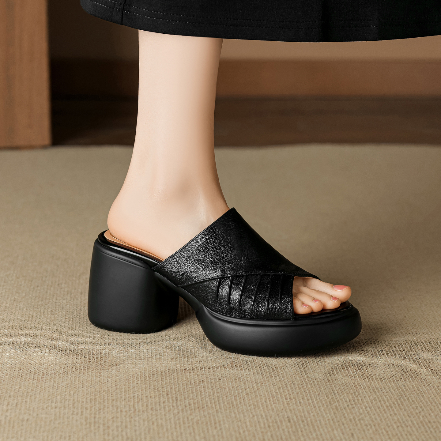 Soft Genuine Lambskin Ruched Block Heel Slides, Ladies Open-Toe Leather Mules foto 5