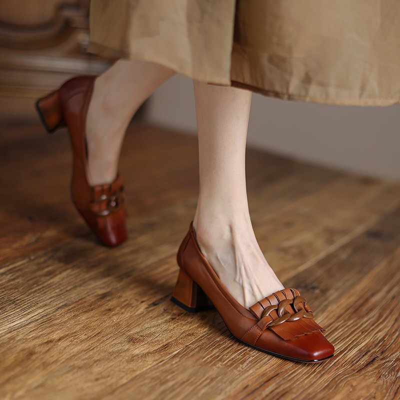 Women's Handmade Genuine Sheepskin Fringe Block Heel Pumps, Square-Toe Chain Loafer Style Shoes foto 2