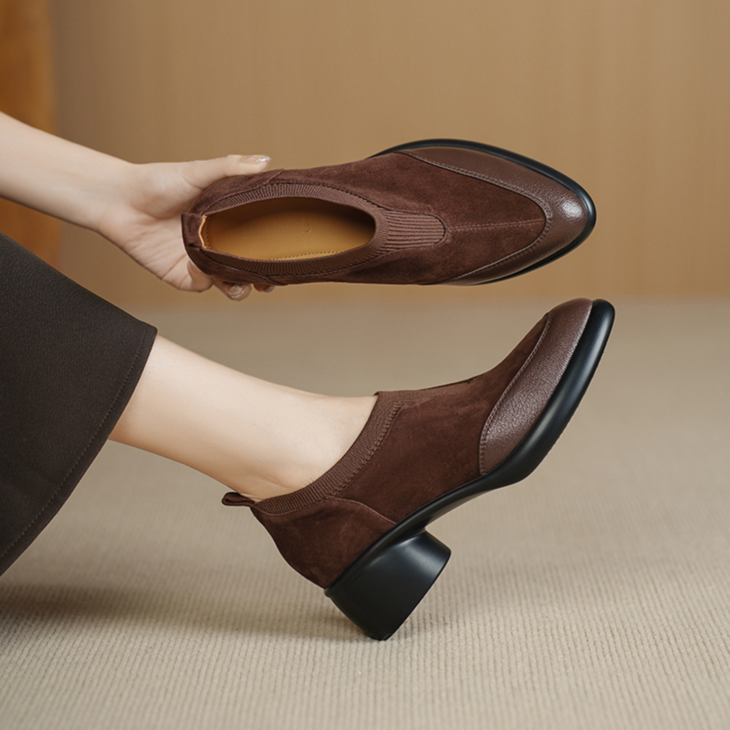Soft Suede Chunky-heel Pumps With A Low Cut And A Single Strapa Mary Jane Style