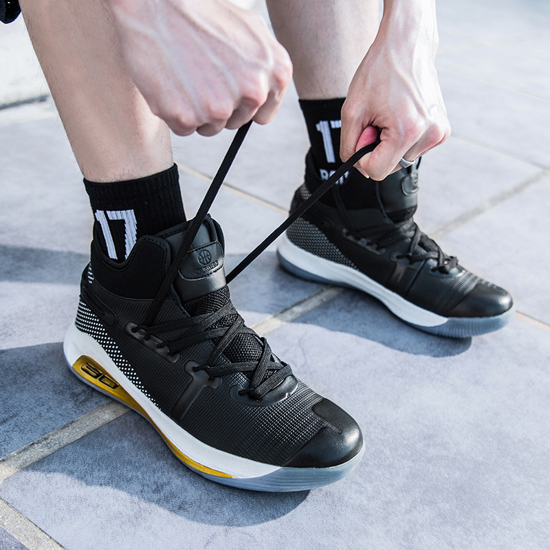 Autumn Basketball Shoes Men's Combat Cement Nail Shoes Rubber Sole Combat Boots Youth Plus Size Basketball Sneaker foto 2