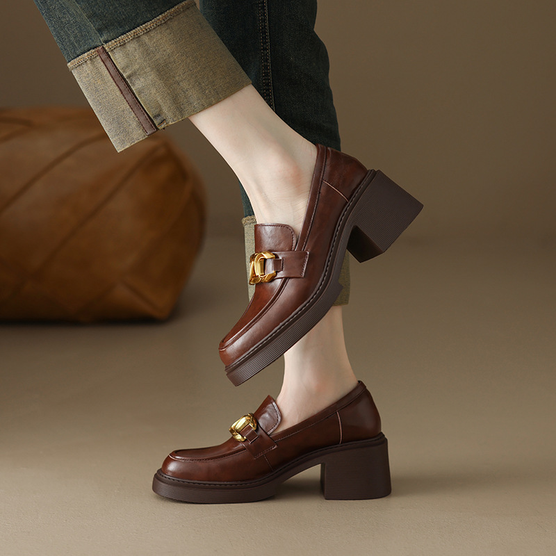 Sheepskin Preppy Style Metal Buckle High Heel Loafers Women foto 3