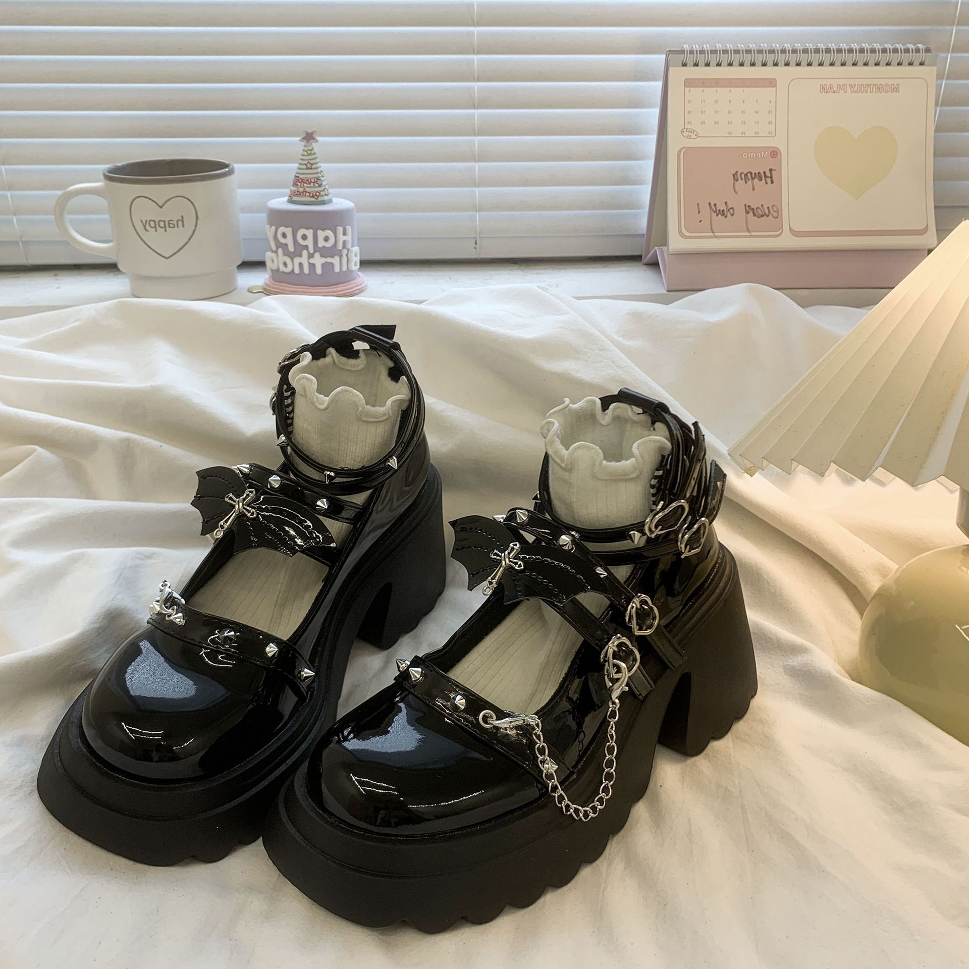 Fashion Bat Cosplay Metal Chain Buckle Lolita Shoes foto 2