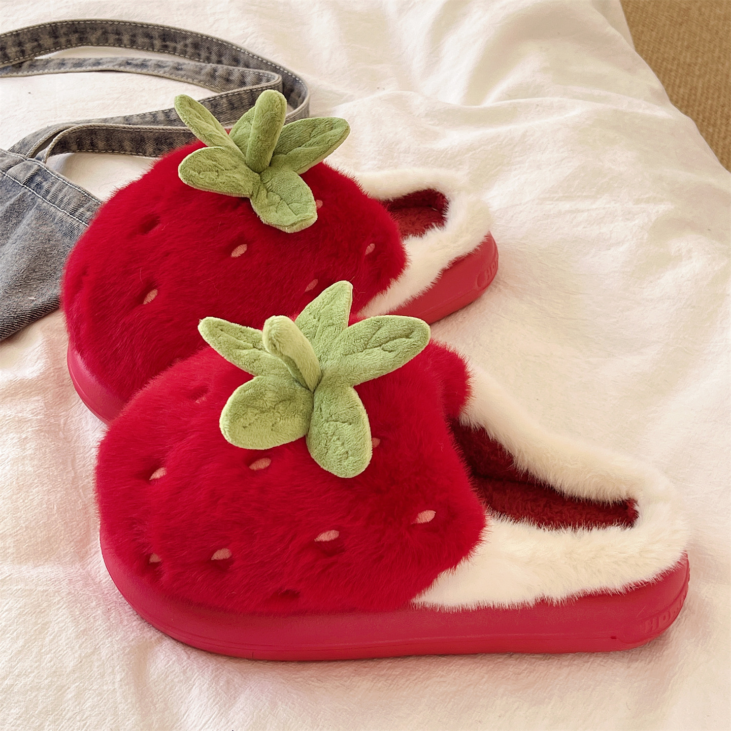 Cute Strawberry Cotton Slippers Female Winter Interior Home foto 2