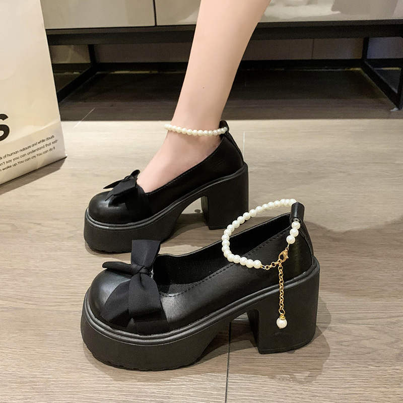 Pearl Bow High-heeled Leather Shoes foto 5