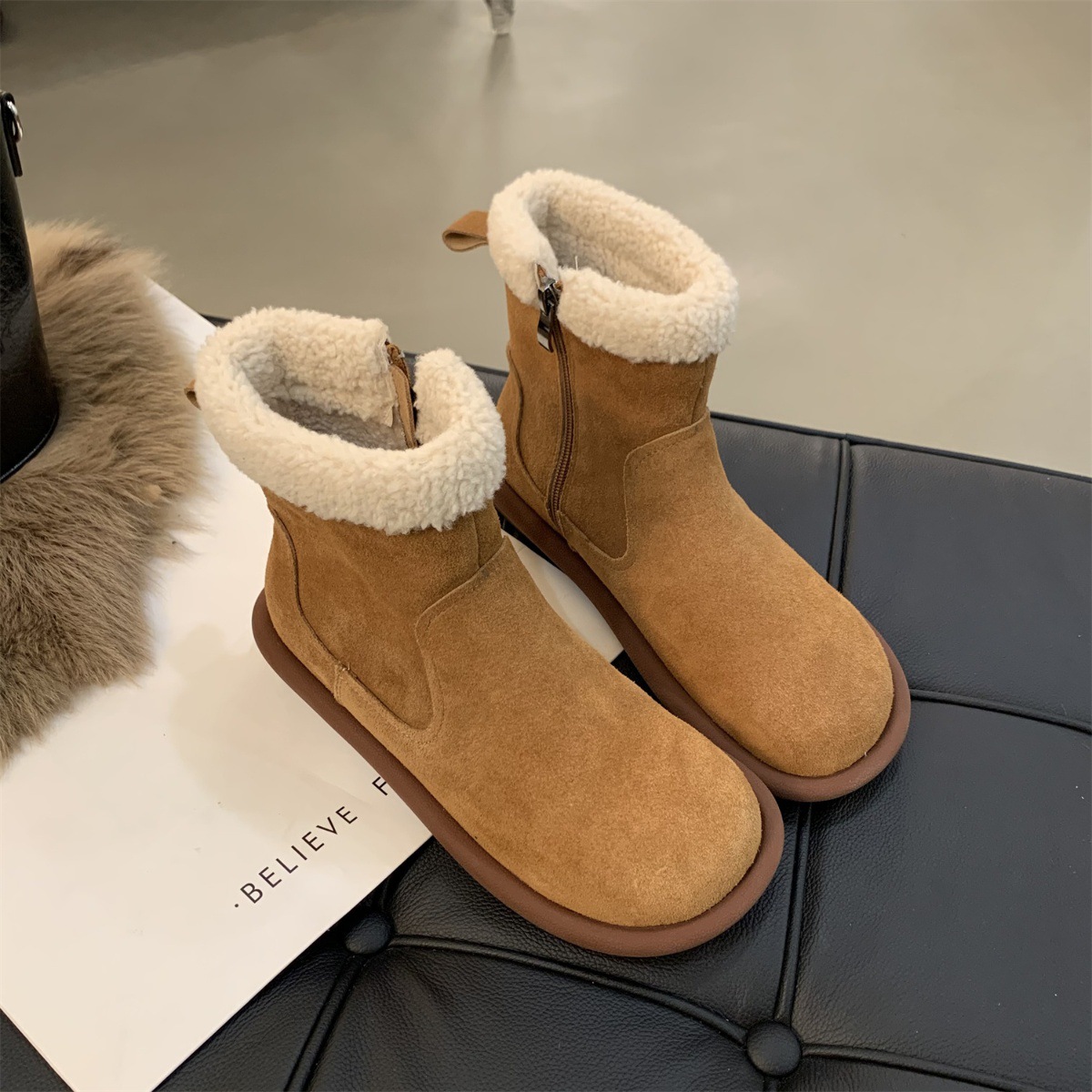 Womens Fashionable Retro Flat-Footed Furry Ankle Boots foto 3