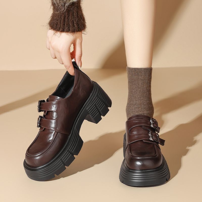 Retro Leather Skirts And Height-increasing Single Shoes foto 5