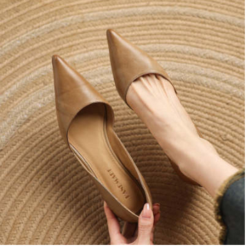 Genuine Leather Camellia Square-Toe Chunky-Heel Flat Shoes foto 4