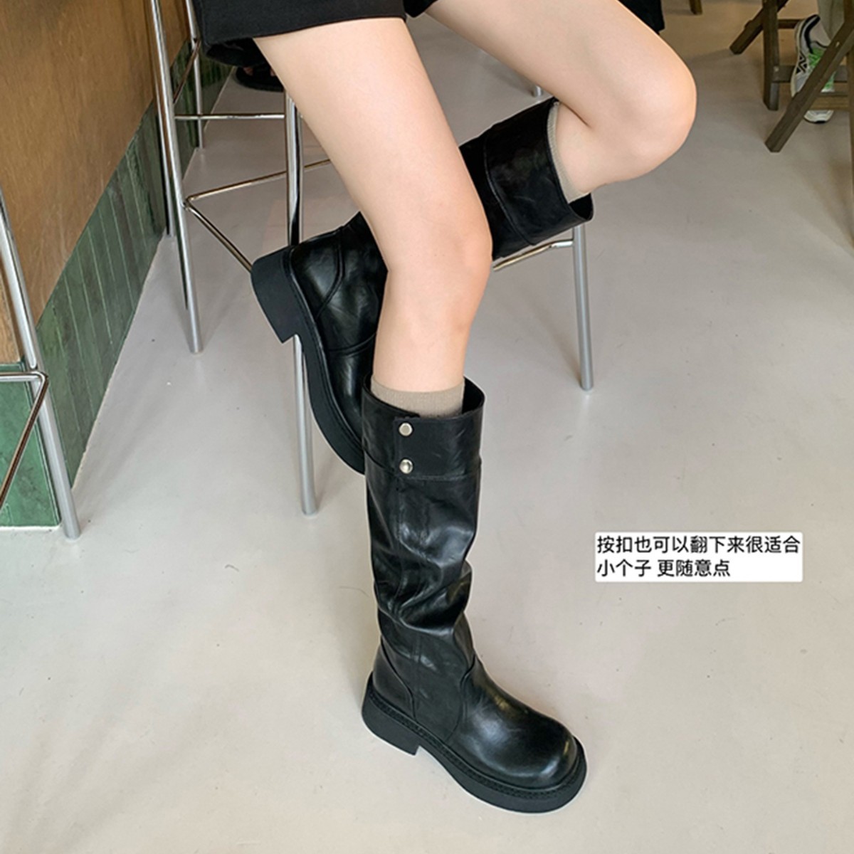 Women's 5cm Height-Enhancing Three-Dimensional Round-Toe Thick-Soled Chunky-Heel Riding Boots With Snap Buttons foto 4