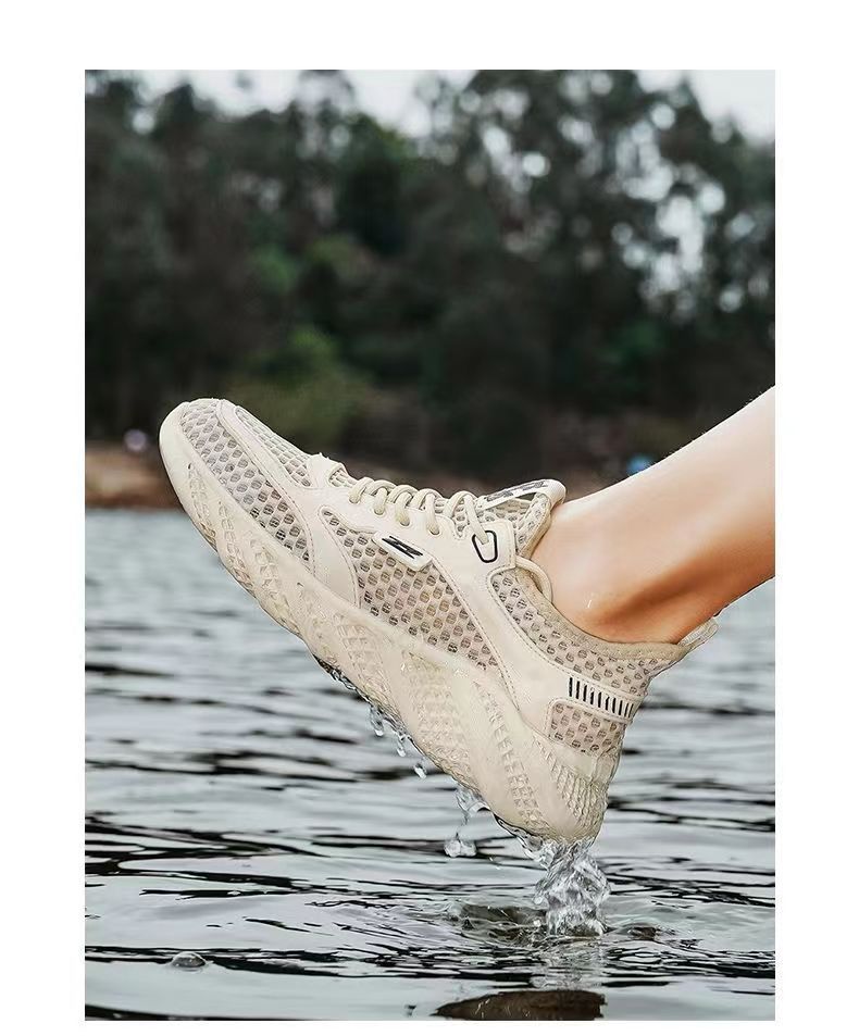 Mesh Surface Hollowed Breathable Waterproof Men's Hole Shoes foto 3