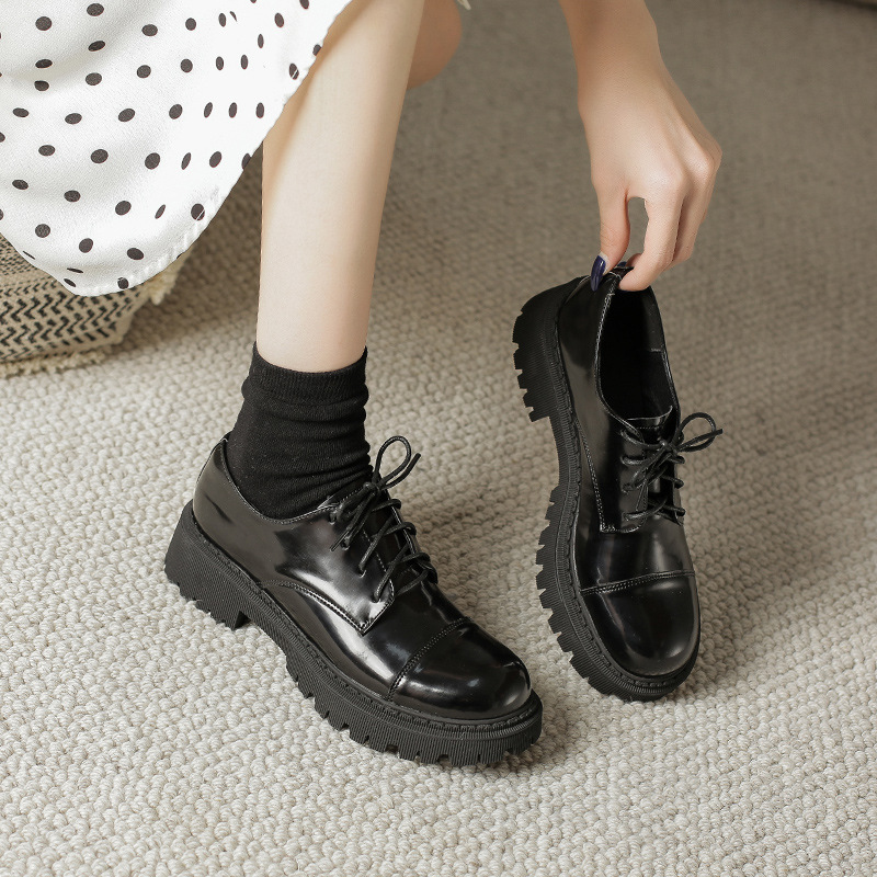 Solid Color Versatile Retro Slip-on Platform Women's Shoes foto 5