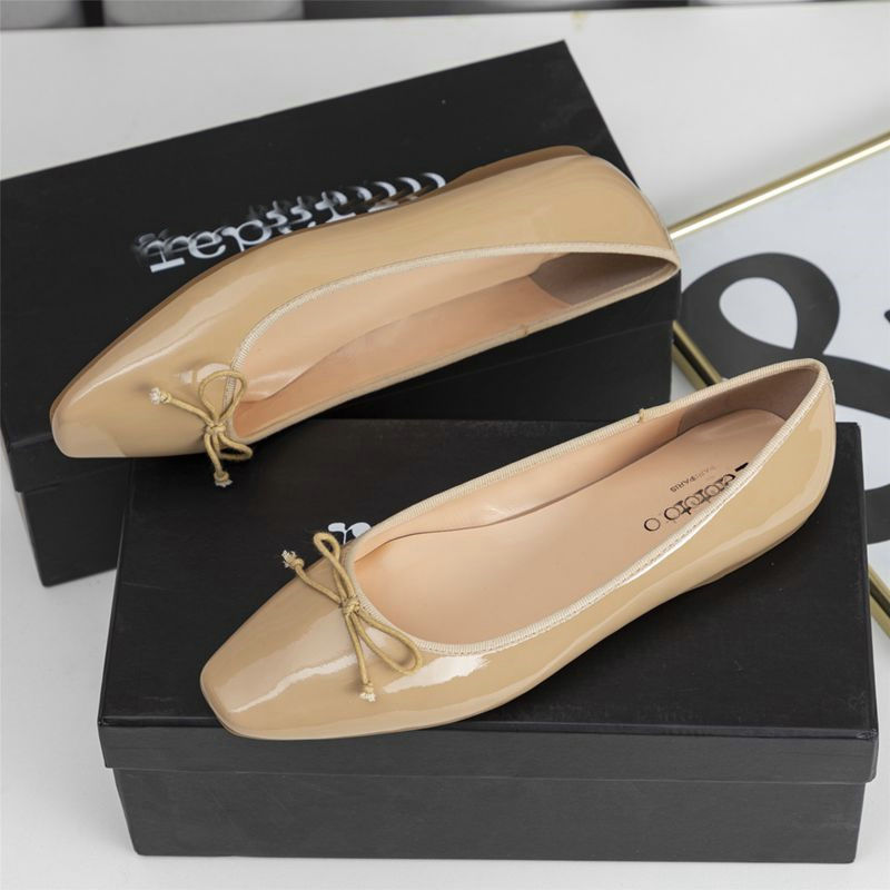 French-style Vintage Square-toe Patent Leather Low-cut Pumps foto 2
