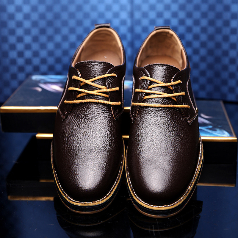 Low Cut Lace Up Casual Leather Shoes With Hand Stitched Detailing foto 5