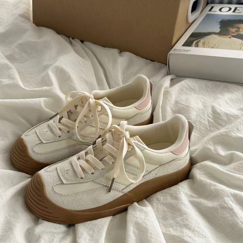Women's Versatile Vintage Niche Breathable White Sneakers foto 2