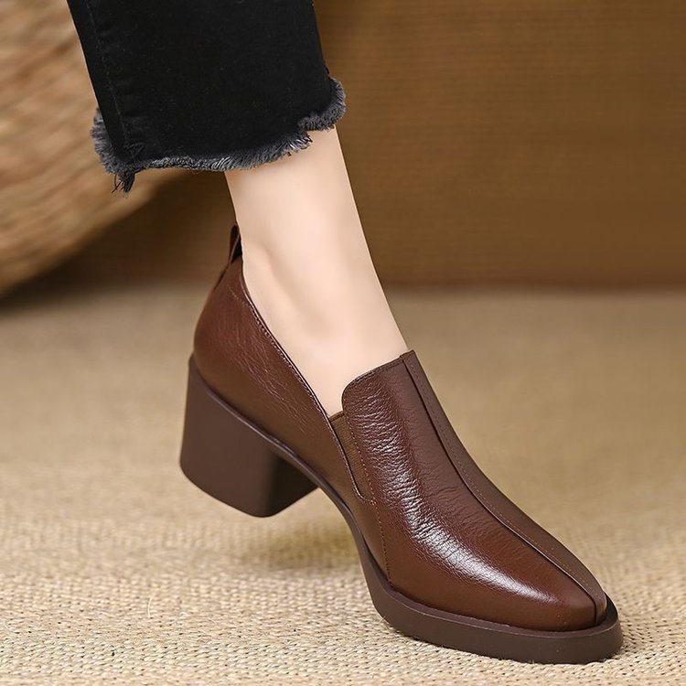 Women's Soft Leather Chunky Heel Deep-toe Pumps foto 5