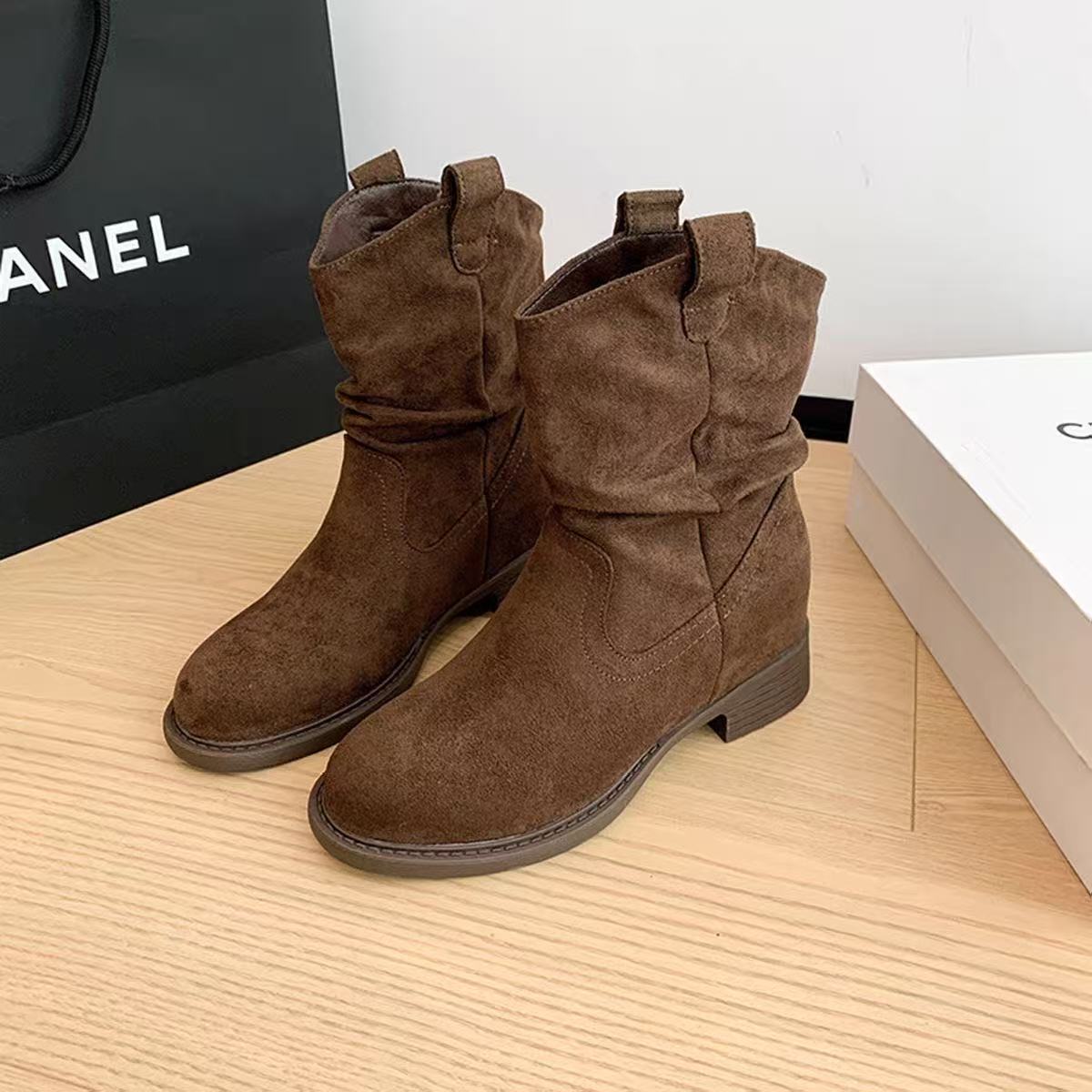 Women's Solid Color Versatile Chunky Heel Ankle Boots foto 4