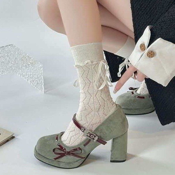 Women's Retro Bowtie Chunky Heel High Heels foto 3
