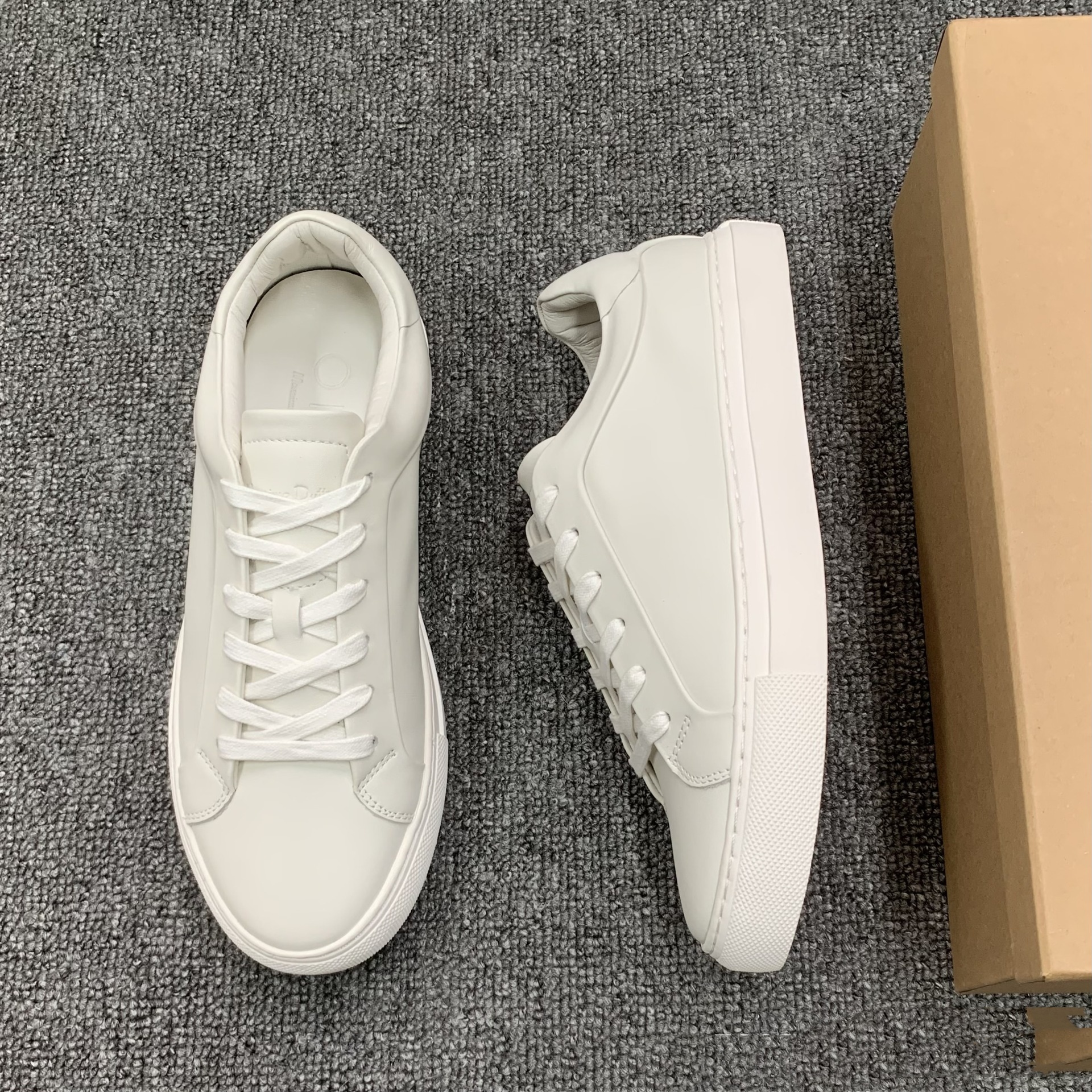 Comfortable Breathable Lace Up White Shoes All-matching Round Toe Flat Sneaker foto 3