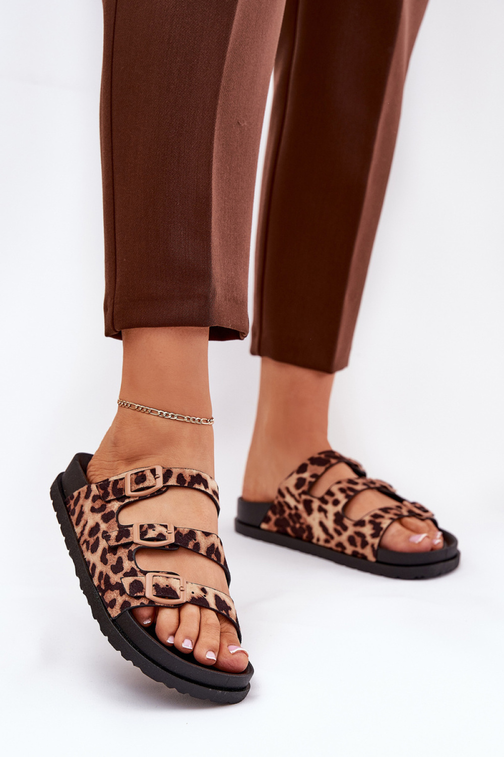 Slippers Step in style