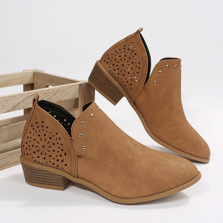 Retro Pointed-toe Studded Low-heeled Ankle Boots foto 2