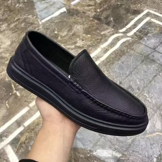 New Soft Leather Slip On Loafers With A Soft Upper foto 3