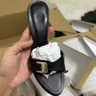 Womens Stylish And Elegant Mid-heel Sandals For Outdoor Wear foto 4