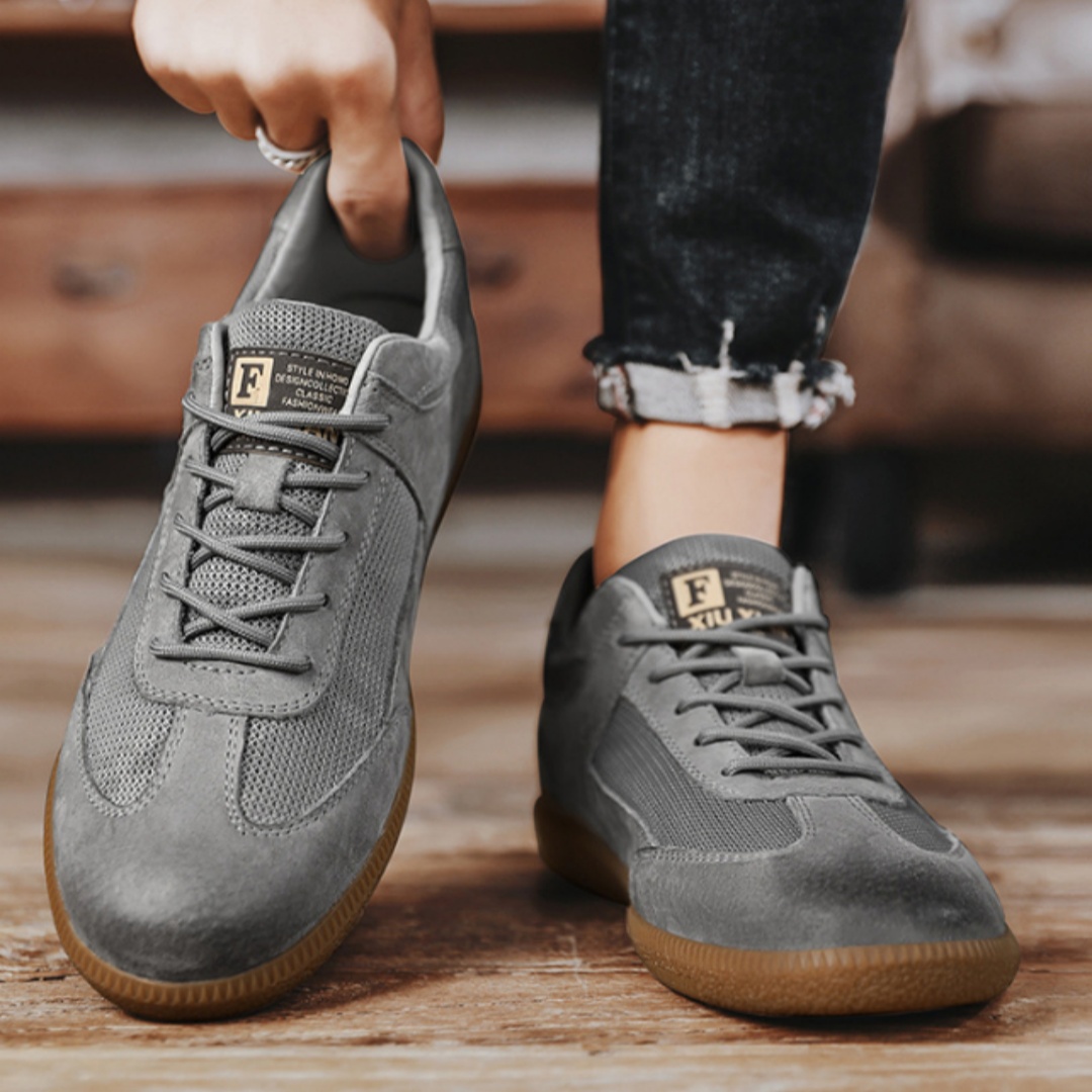 Top Layer Pigskin Leather Breathable Casual German Training Shoes foto 2