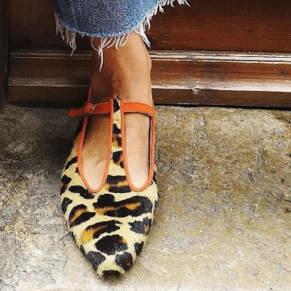 Low Heel Pointed-toe Buckle Casual Pumps foto 2