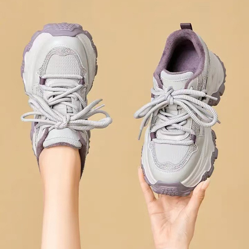 New Seasonal Casual Shoes For Petite Individuals
