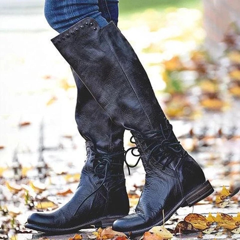 Womens Leather Boots With A Round Toe And Front Laces foto 2