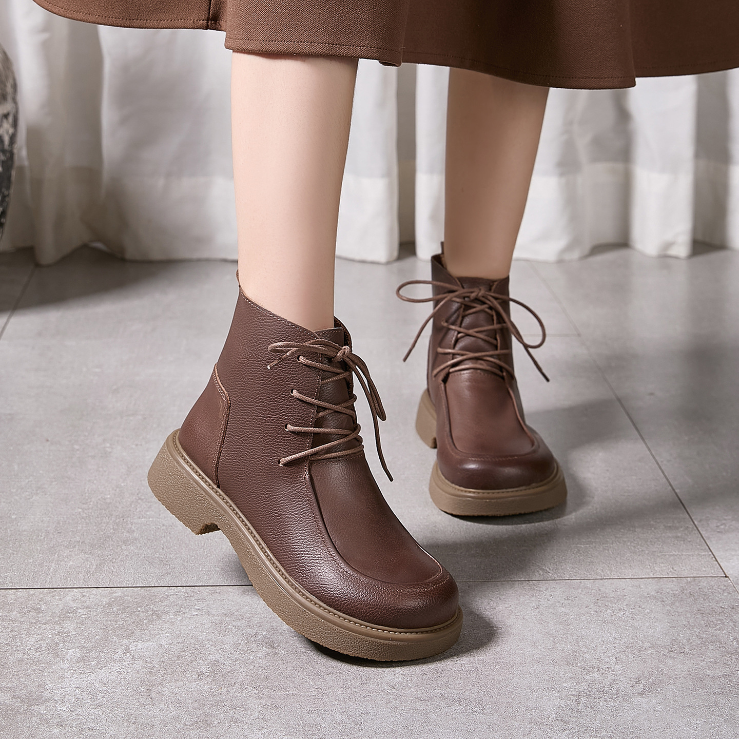 Womens High-top Leather Shoes foto 3