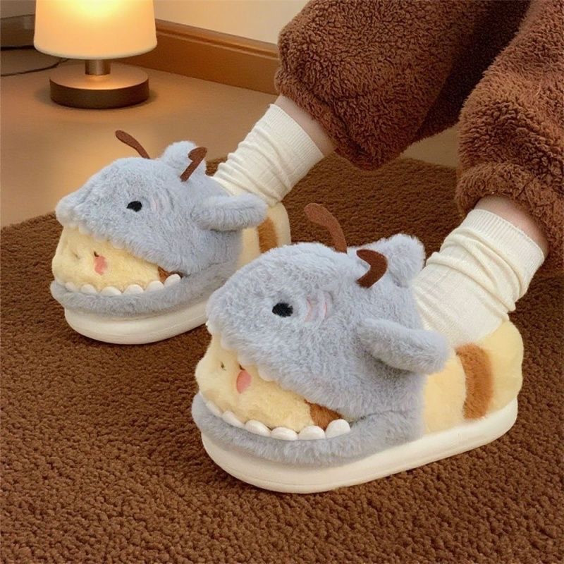 Shark Cotton Slippers Men And Women Fun And Cute Shark Bee Couple Household Bag Heel Fluffy Shoes Winter foto 3