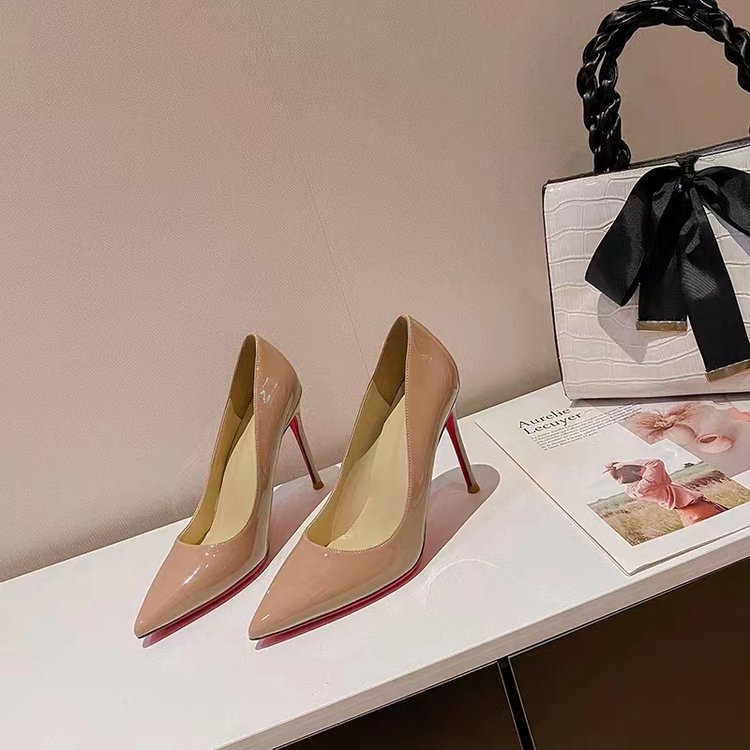 Women's Pointed Low-cut Patent Leather High Heels foto 5