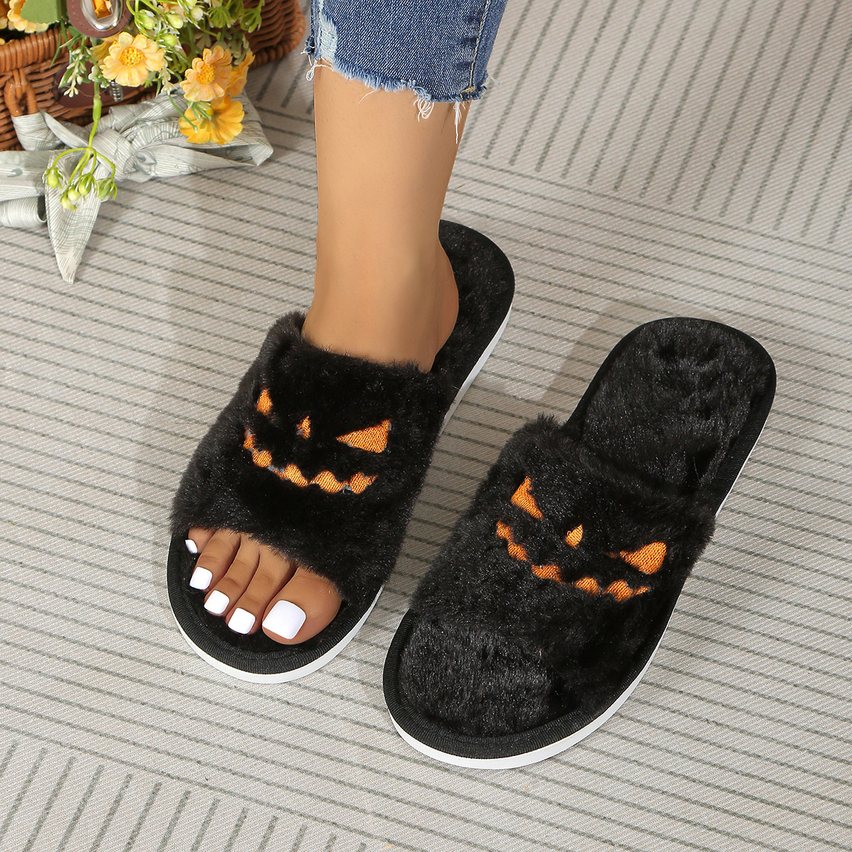Plus Size Women's Flat Plush Halloween Home Slippers foto 4