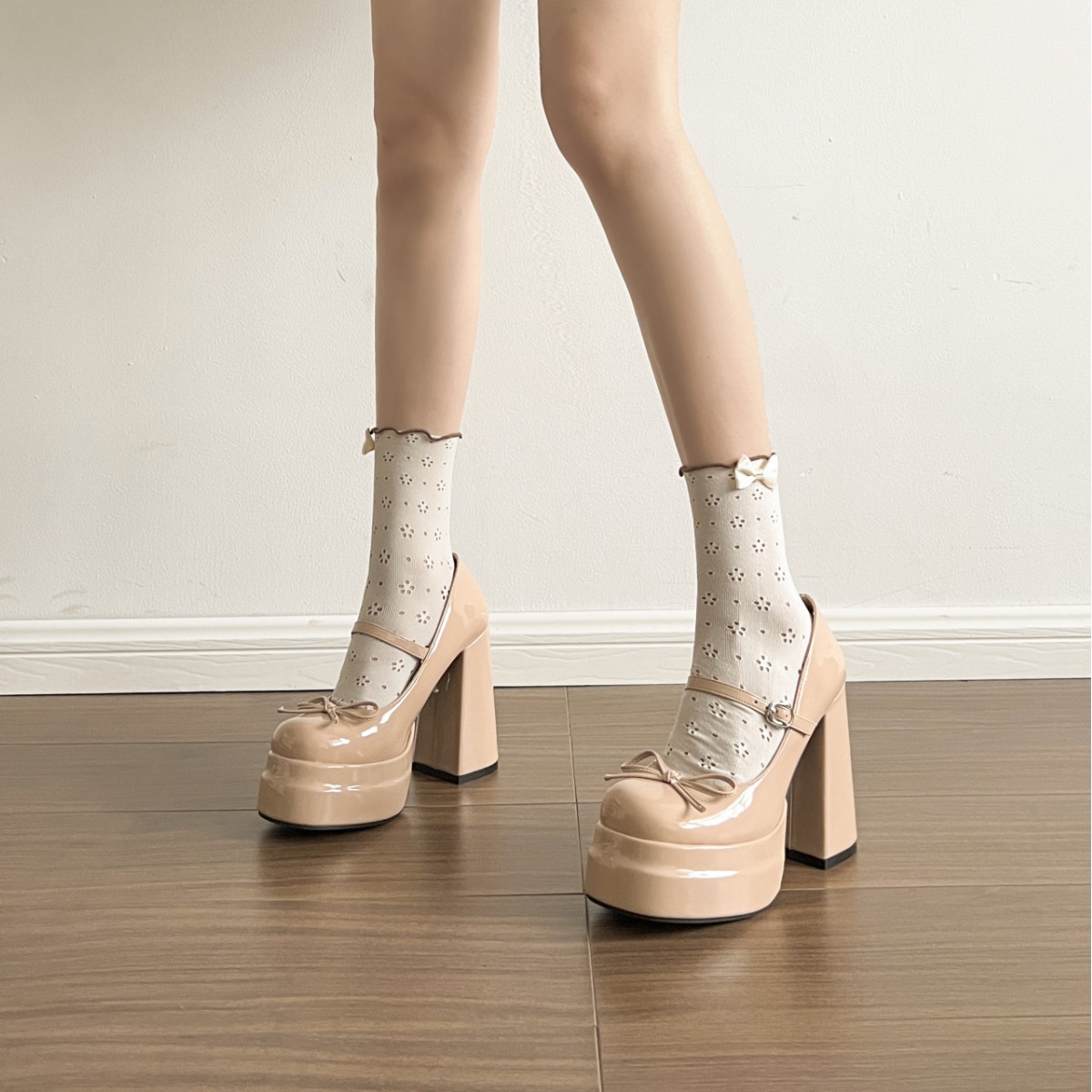 Stylish Platform Leather Shoes Niche Chunky Heel Not Tired Feet High Heels foto 4