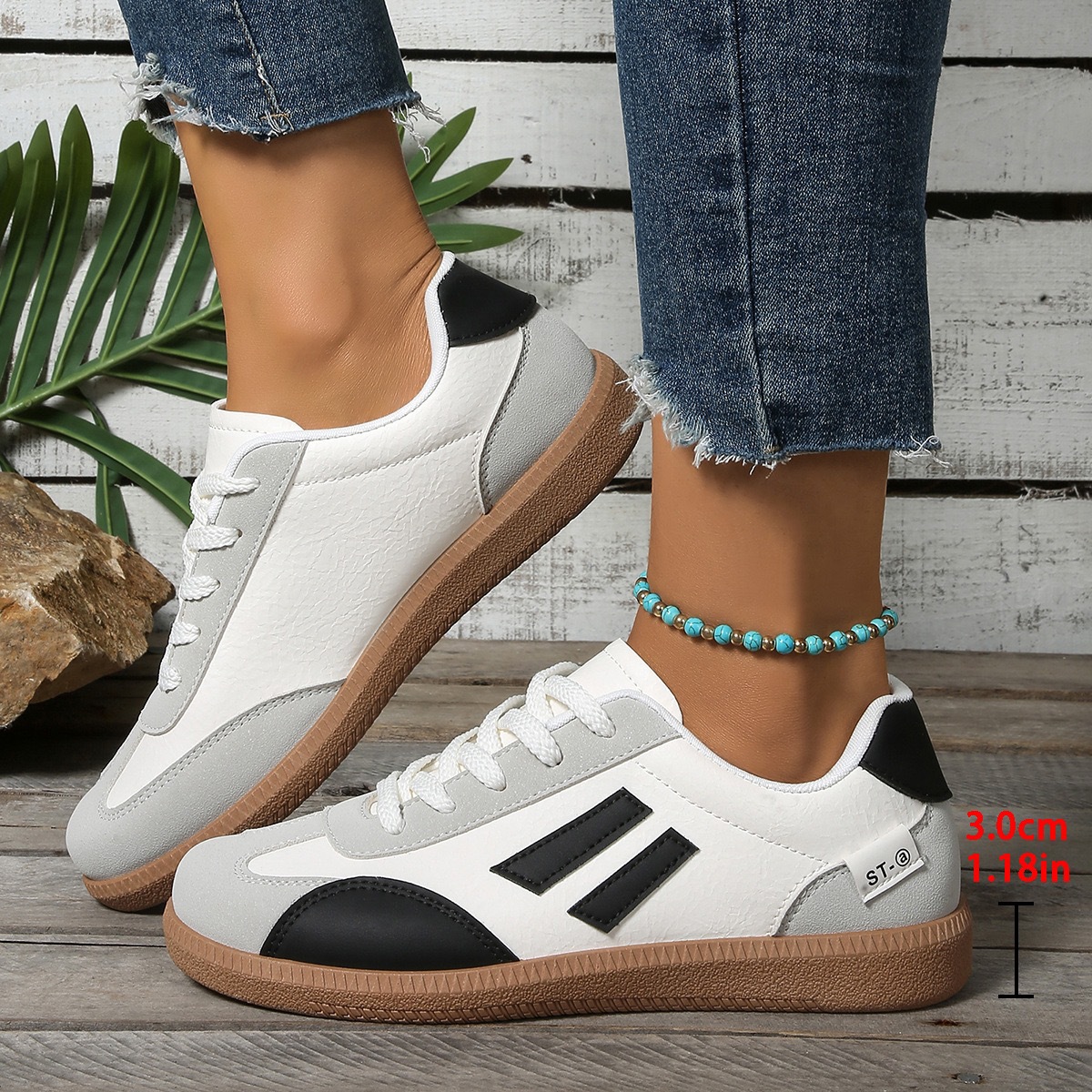 Womens Retro Flat-Soled Plus-Size Sneakers foto 2