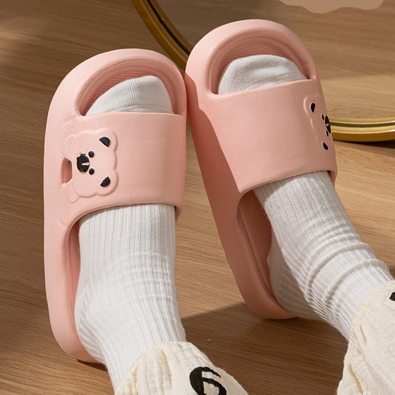 Cute Bear Home Slippers Summer Fashion Thick Bottom Non-slip Bathroom Slipper Women Men Couples Shoes foto 2