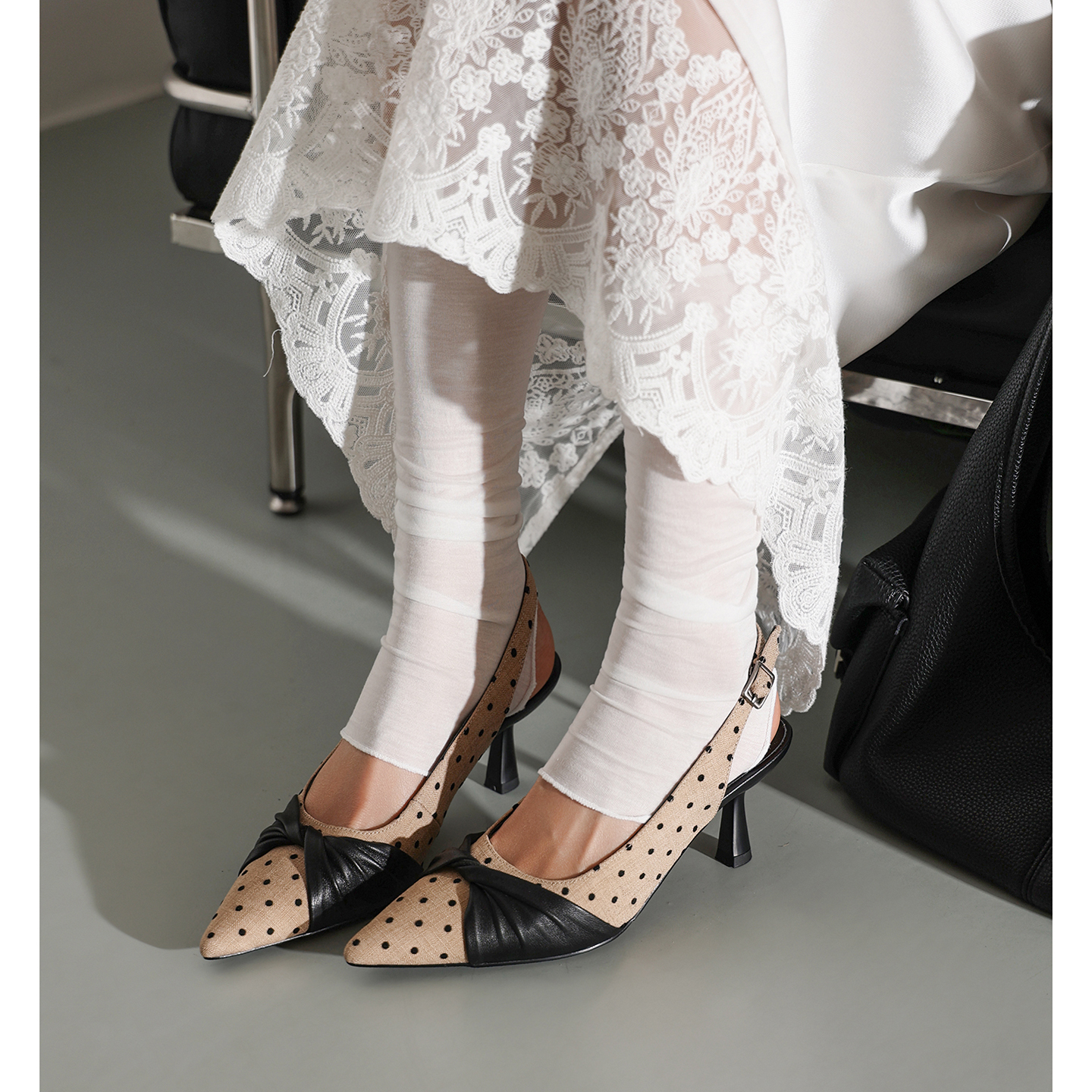 Women's Polka Dot Slingback Heels, Pointed Toe Genuine Lambskin Slingback Pumps foto 3