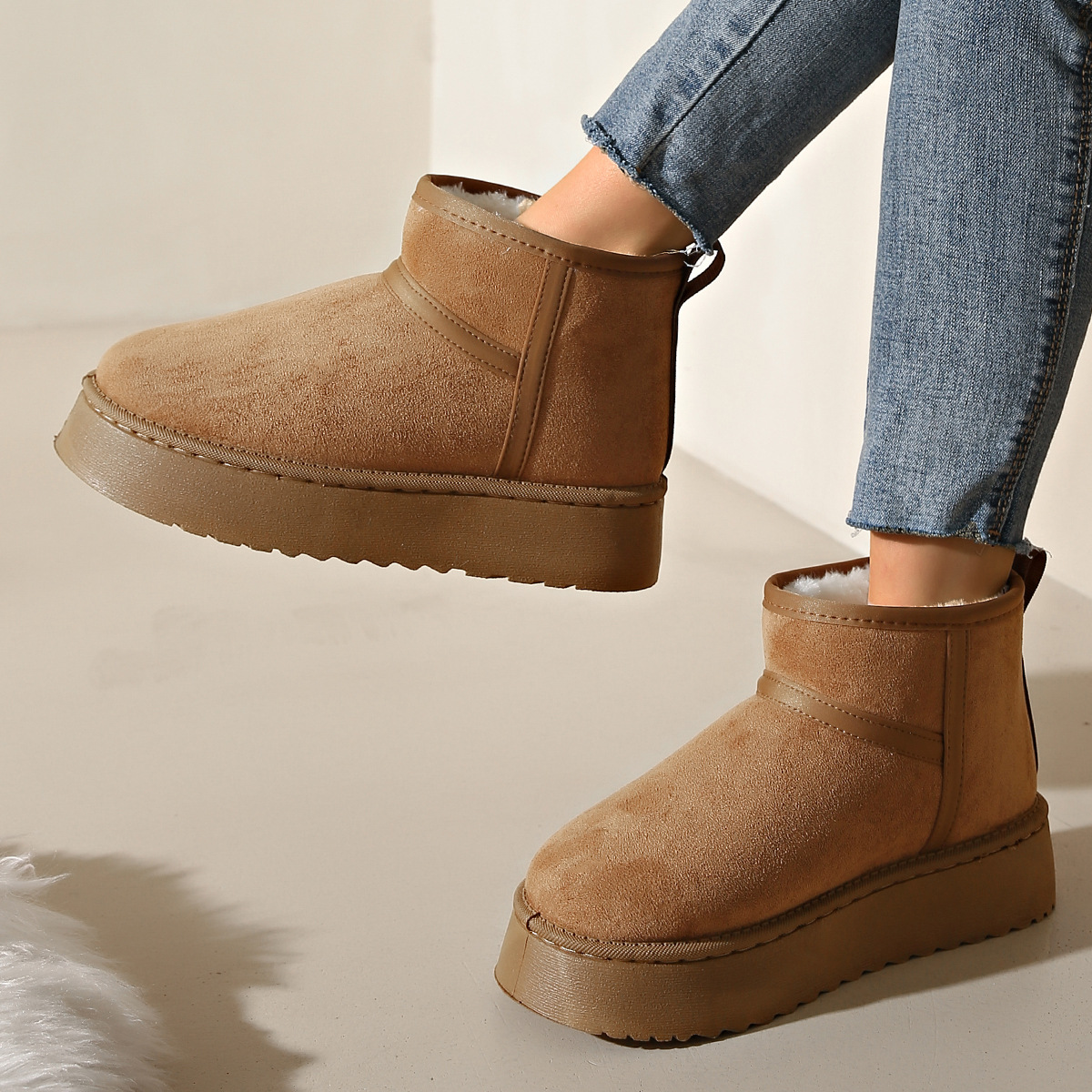 Fleece-lined Thick-soled Outdoor Shoes With Integrated Leather And Fur For Warmth. foto 5