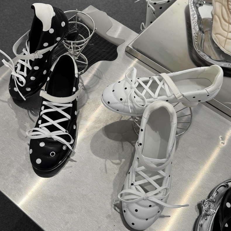 Rare Stylish Polka-dot High Heels For Women foto 2