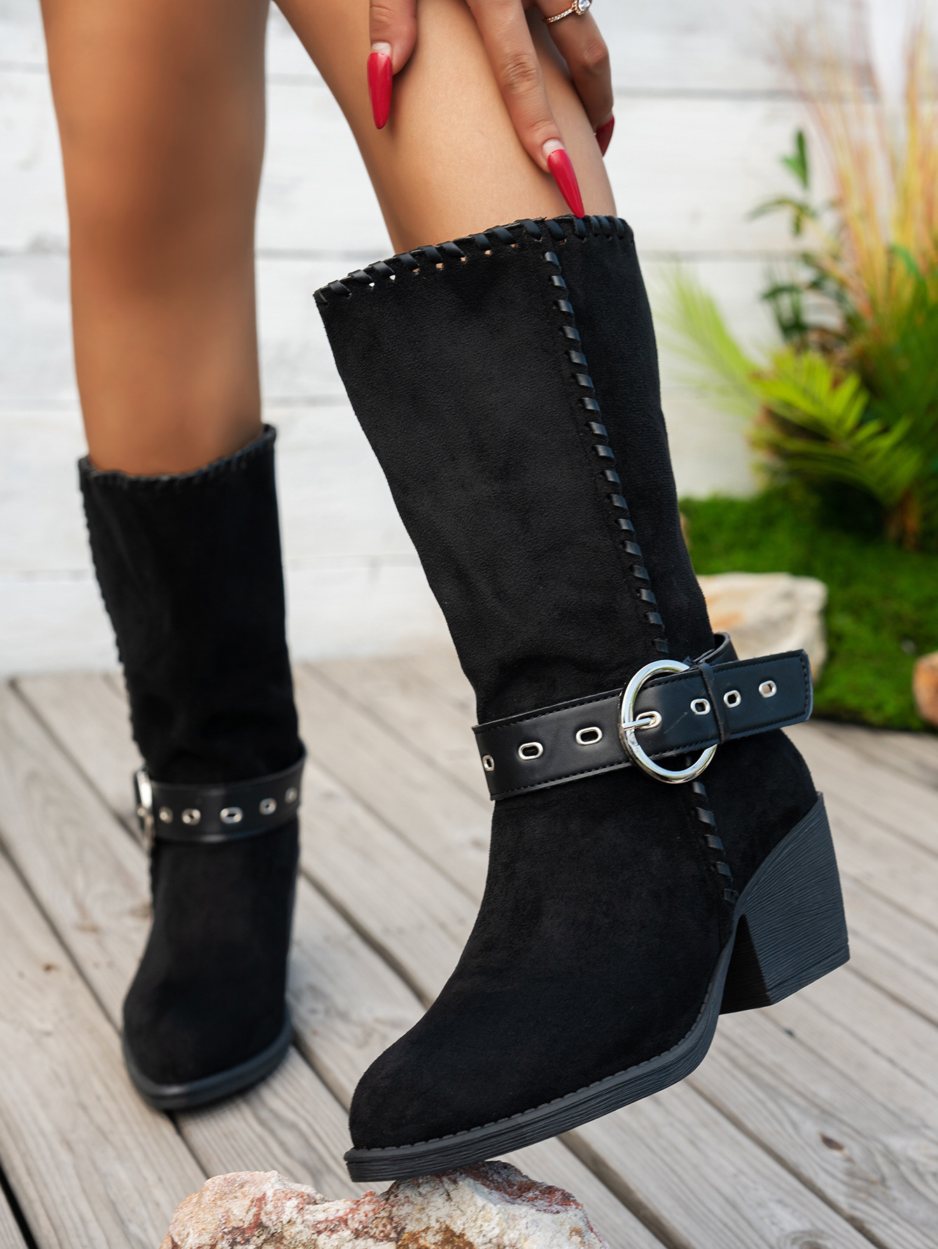 Pointed-toe Mid-calf Fashion Boots With A Belt Buckle foto 3